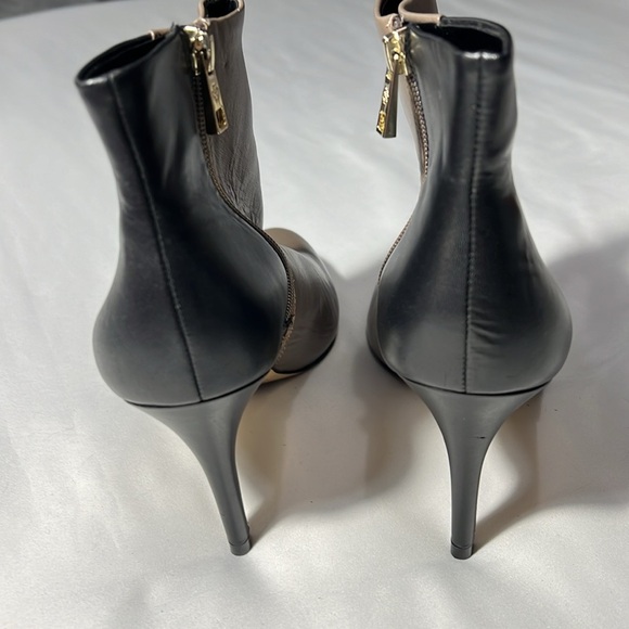 Ann Taylor Robyn Leather Black/Taupe Color Block Heeled Ankle Boots - Picture 5 of 8